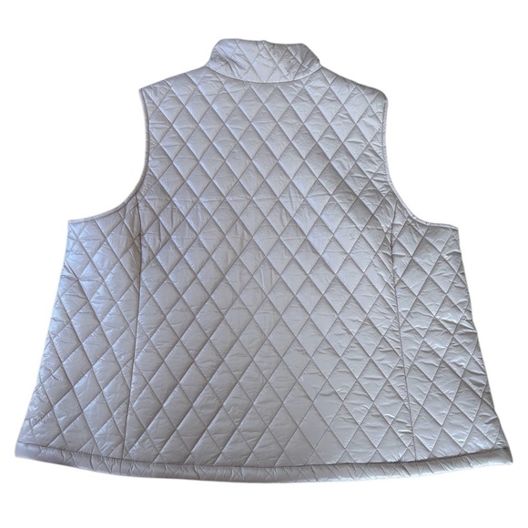 NWOT, Time and Tru, Plus Size Quilted Sleeveless Vest, 2X, Tan 🍂 - Picture 5 of 8